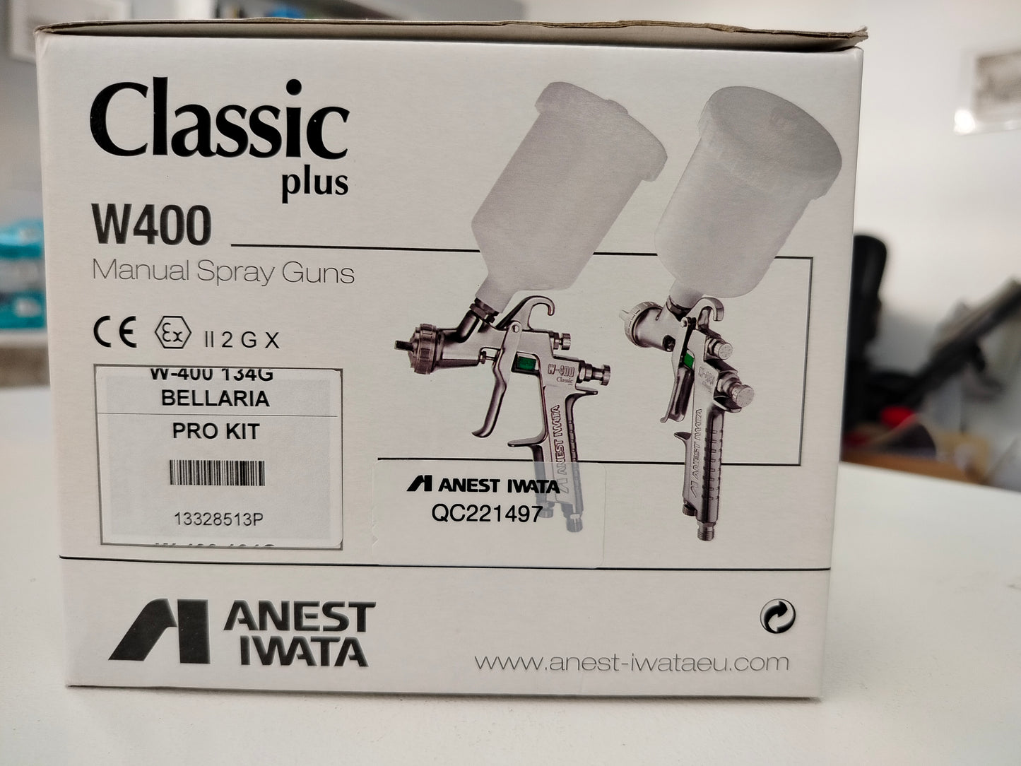 Iwata W400 124g Bellaria Pistola + Tazza Pcg 6pe Pro Kit